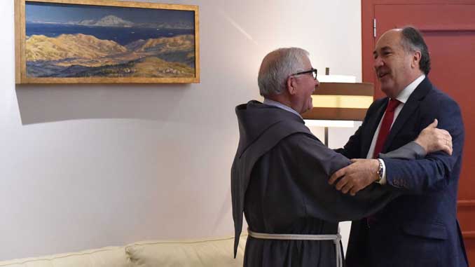 Landaluce despide al «Padre Patera», que continuará su labor en Córdoba