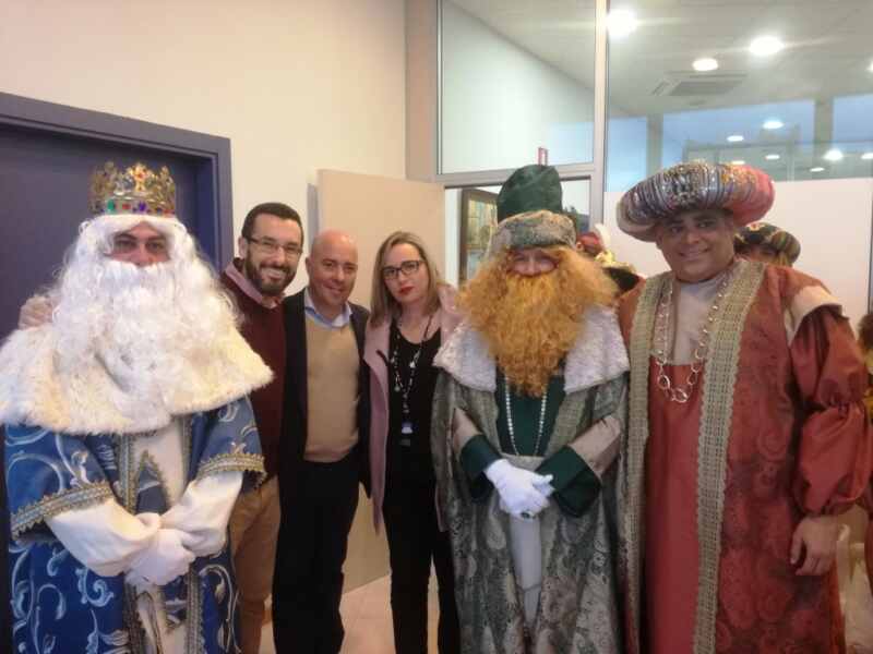 El alcalde ha presidido la recepción a los Reyes Magos en el salón de plenos