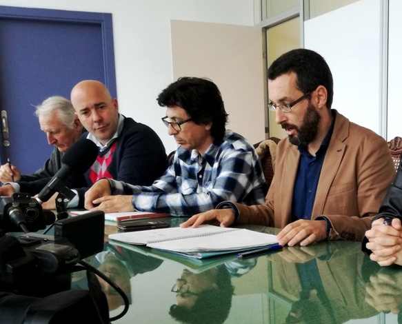 El alcalde pide al PSOE que interceda con la Junta en los asuntos pendientes que dicha administración mantiene con La Línea