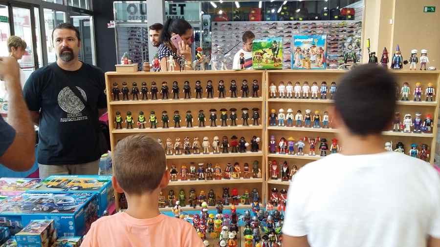 Los playmobil regresan este sábado al Bahía Plaza con dioramas y mercadillo