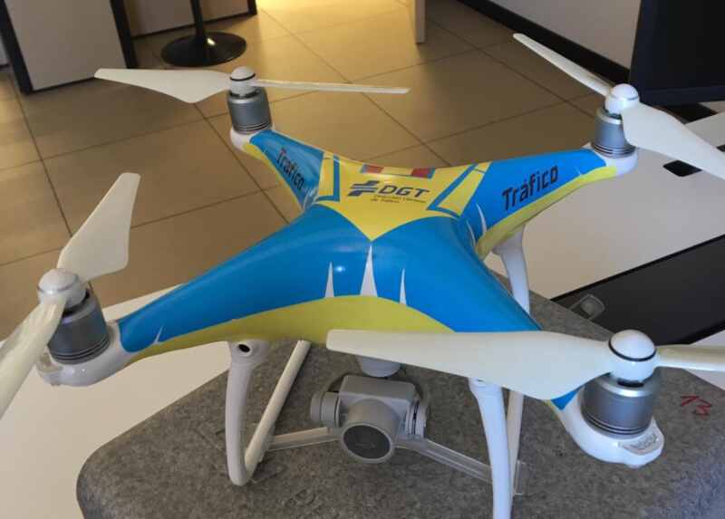 Drones, radares, helicópteros y vehículos camuflados vigilarán el tráfico esta Semana Santa