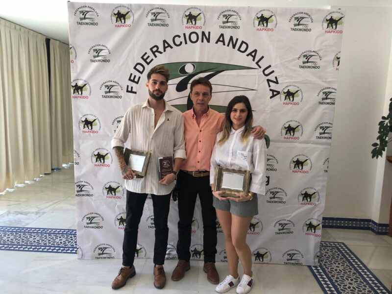 Alba y Fran Téllez, del Seul Gym, premiados como mejores deportistas de Taekwondo Free Style
