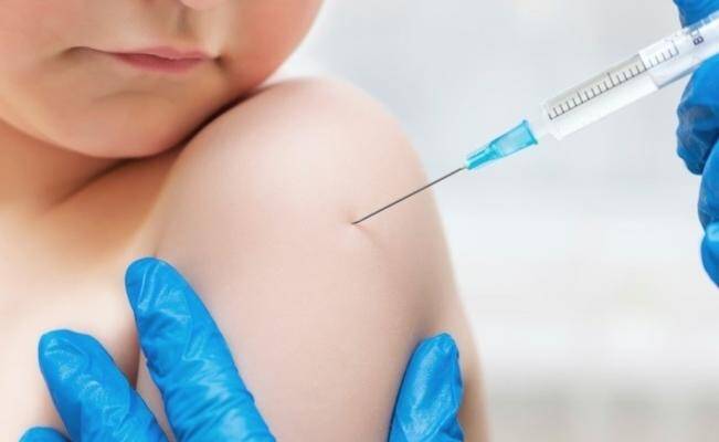 Andalucía quiere vacunar contra la gripe a los menores de 14 años con patologías previas