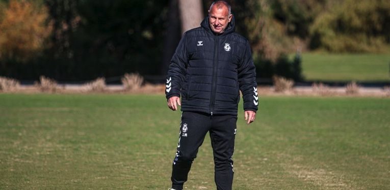 La Balona destituye al técnico Javi Moreno