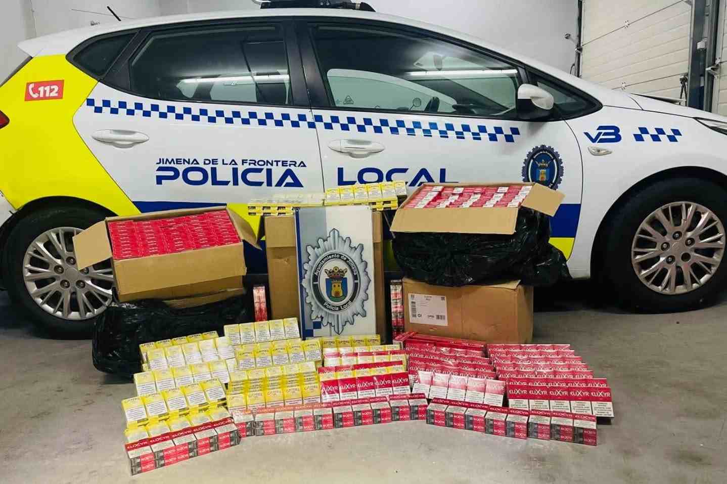 La Policía Local de Jimena incauta 1.500 cajetillas de tabaco en una intervención