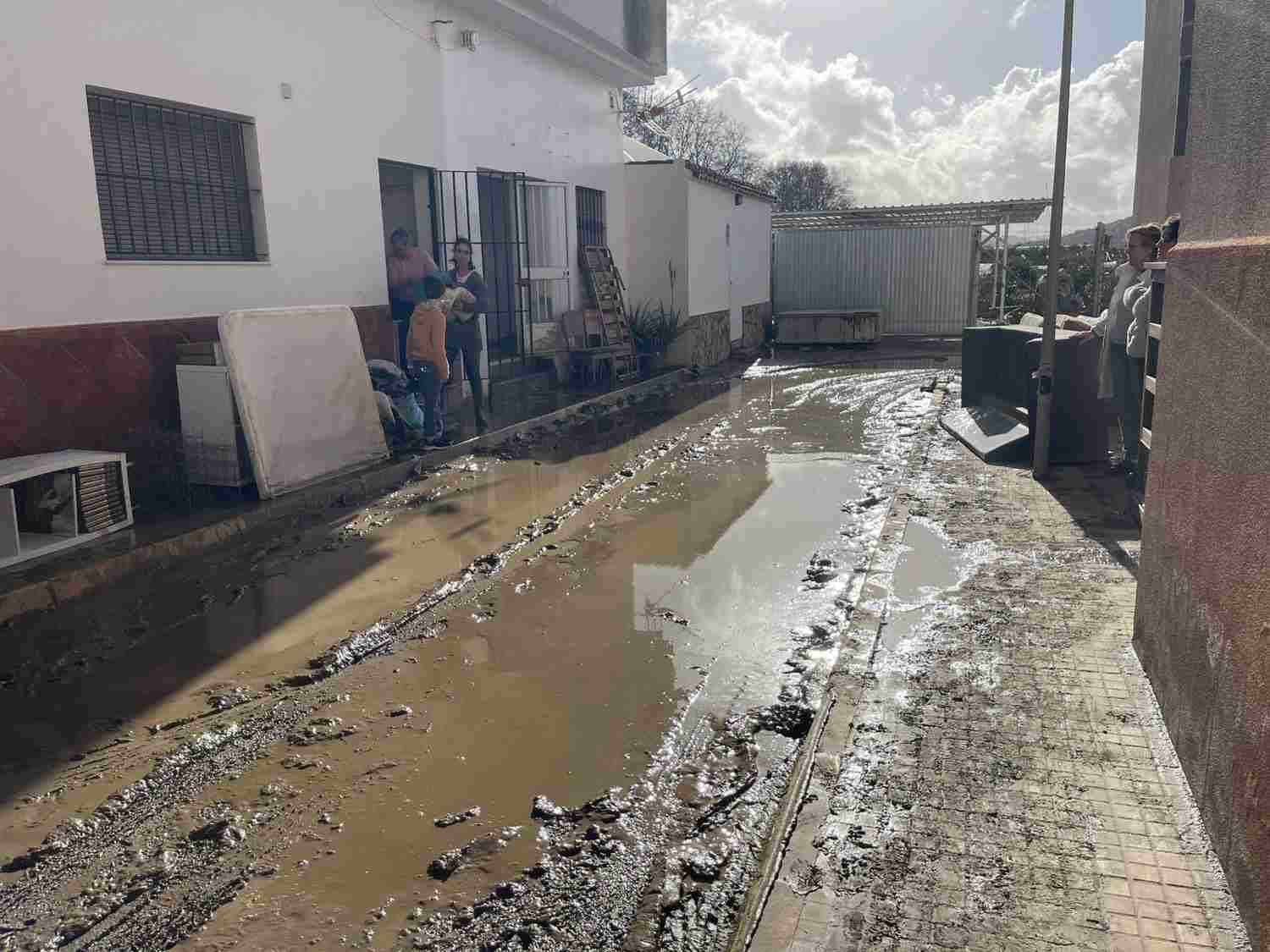 Tesorillo activa la evacuación preventiva de zonas inundables ante la previsión de crecidas del río