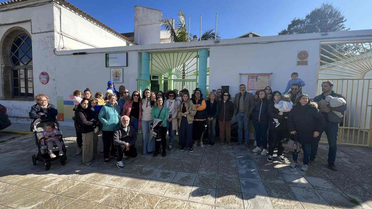 El PSOE de Tarifa pide a la Junta de Andalucía que deje de «maltratar» al alumnado tarifeño