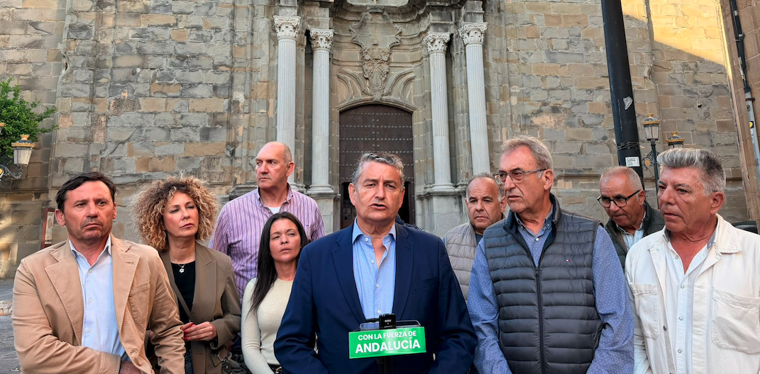 Sanz se compromete con la construcción del Tubo del Arco para dar una solución a los vertidos en Los Lances