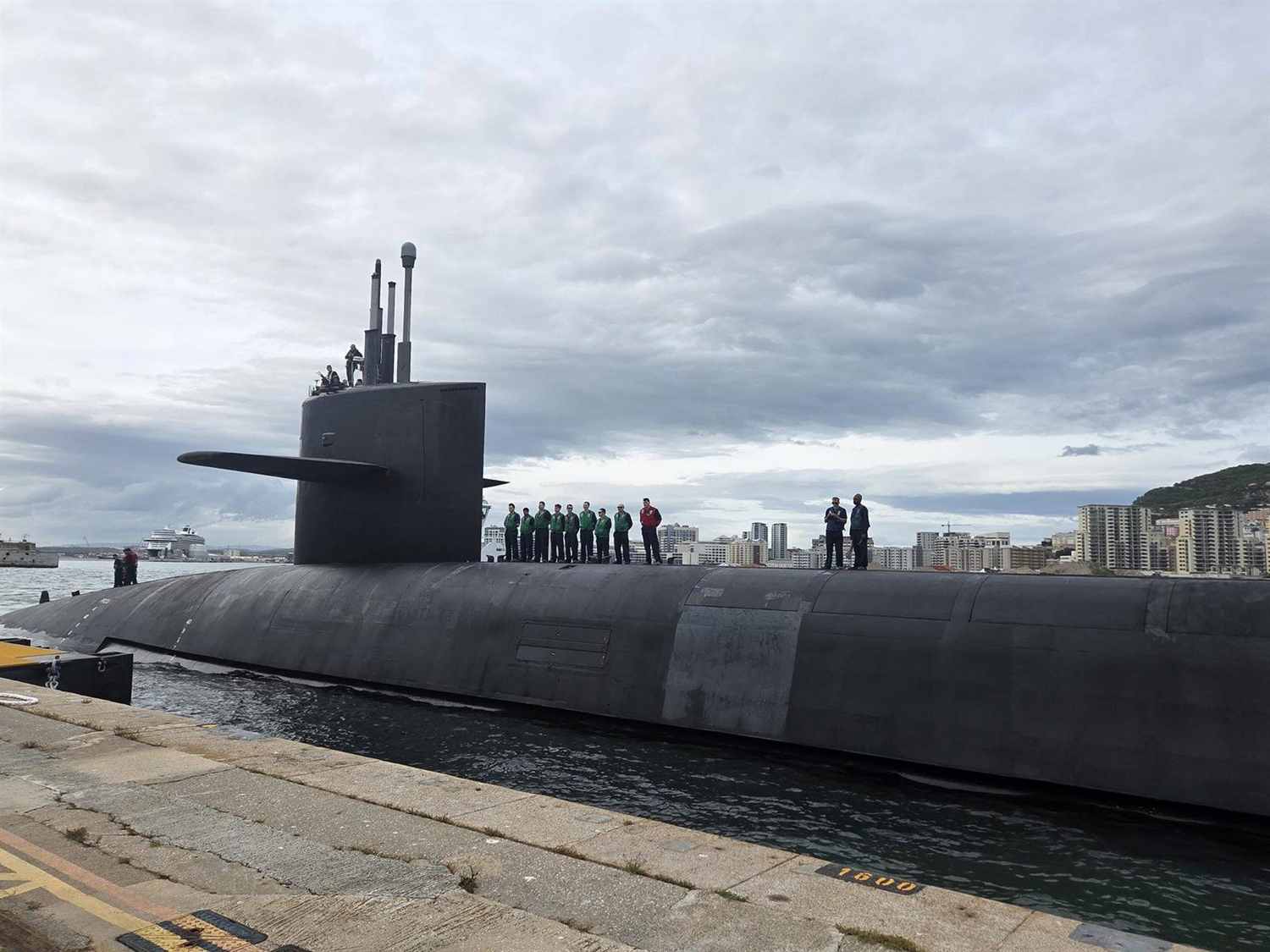 Atraca en Gibraltar el mayor submarino nuclear de Estados Unidos