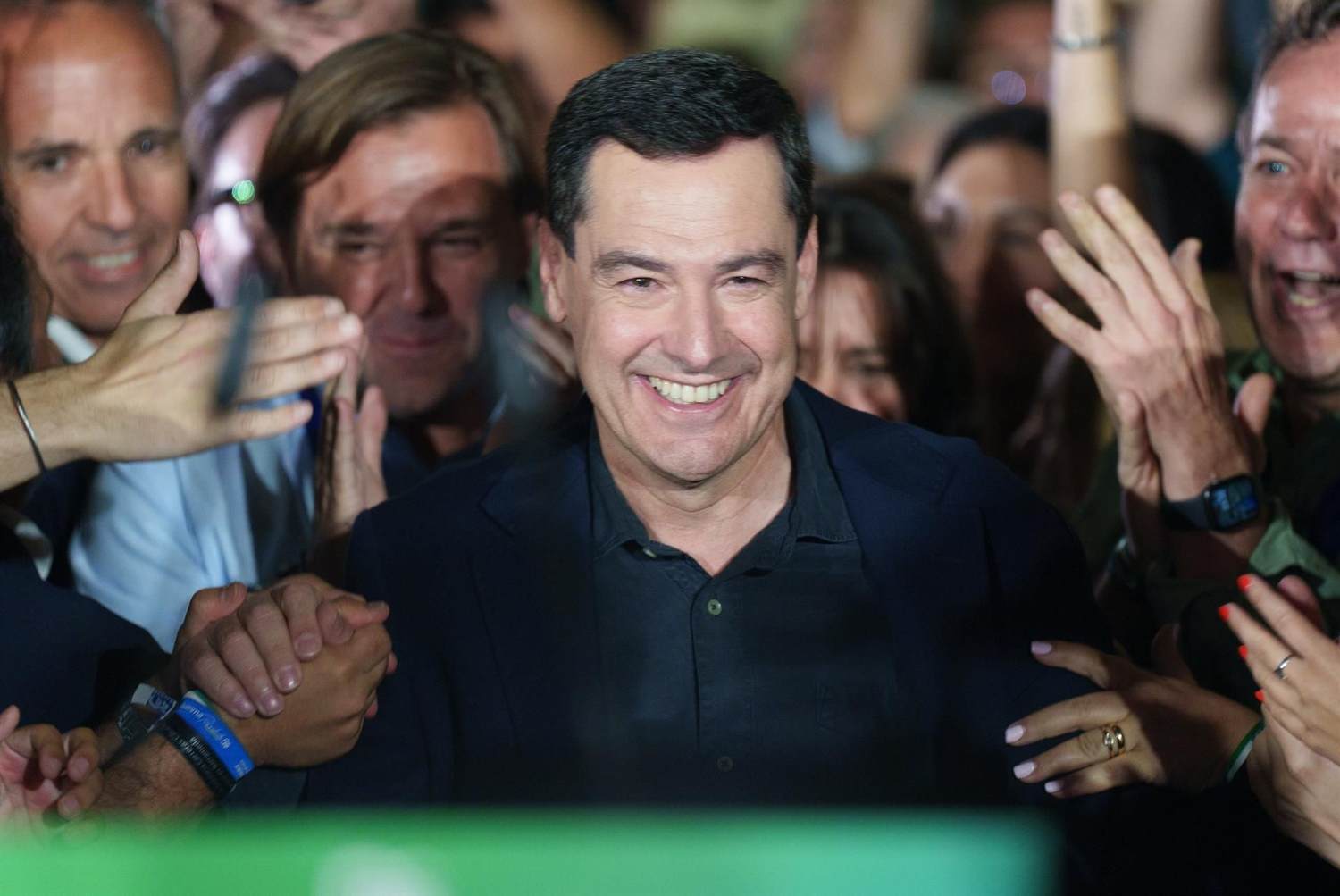 Moreno apuesta por un gobierno del PP «en solitario» y avisa a Vox: «No sería razonable la búsqueda del sillón»