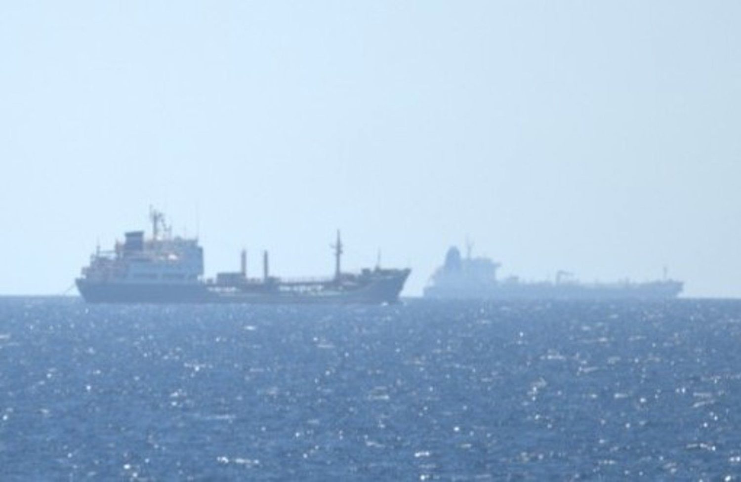 El buque español ‘Rayo’ vigila a tres barcos de la Marina rusa en el Mediterráneo