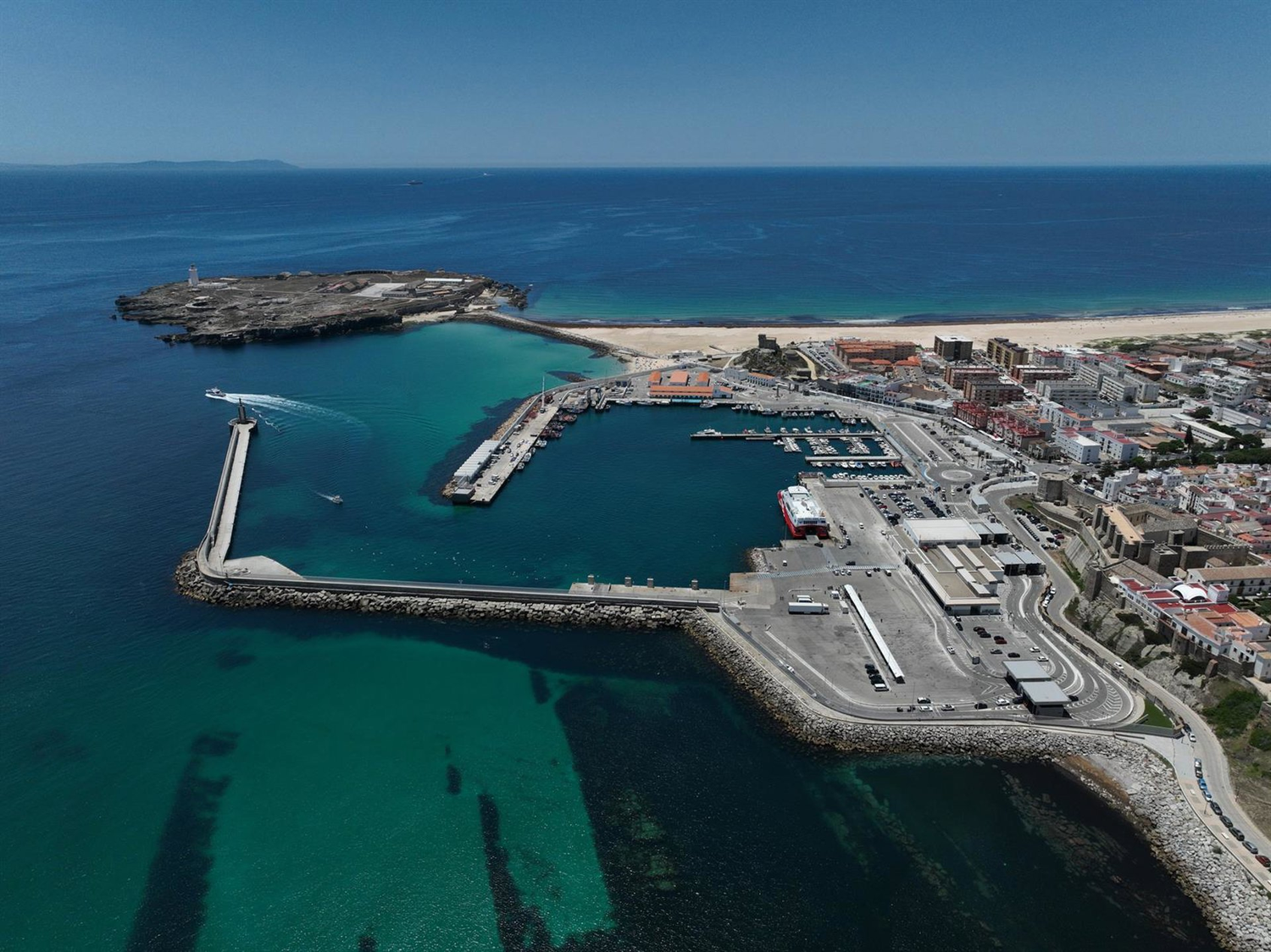 CCOO denuncia incumplimientos laborales en el servicio de seguridad del puerto de Tarifa
