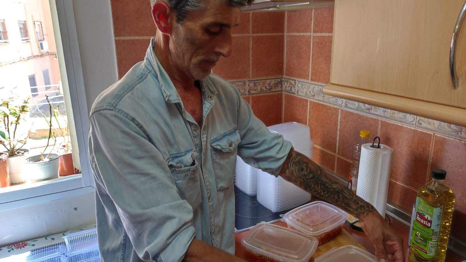 Pepe Pela Palmeras recoge alimentos no perecederos para ayudar a los afectados por el terremoto en Venezuela