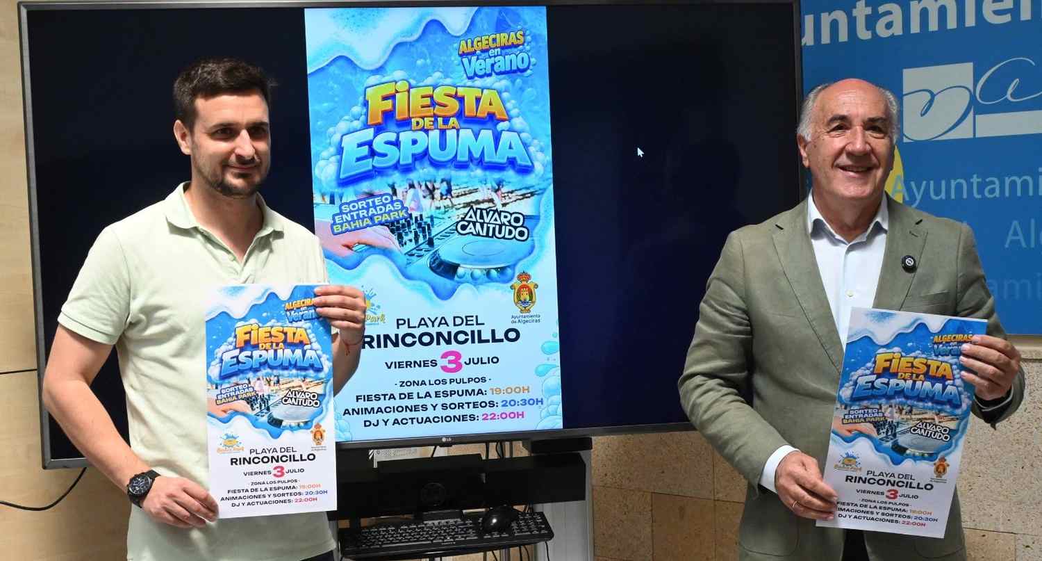 La Fiesta de la Espuma volverá a llenar de música y diversión la playa de El Rinconcillo el 3 de julio