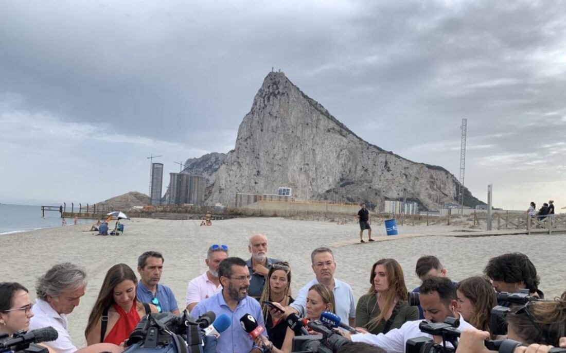 Franco calcula que 30 millones «circularán» por La Línea tras la exclusión de Gibraltar de la lista de jurisdicciones no cooperativas