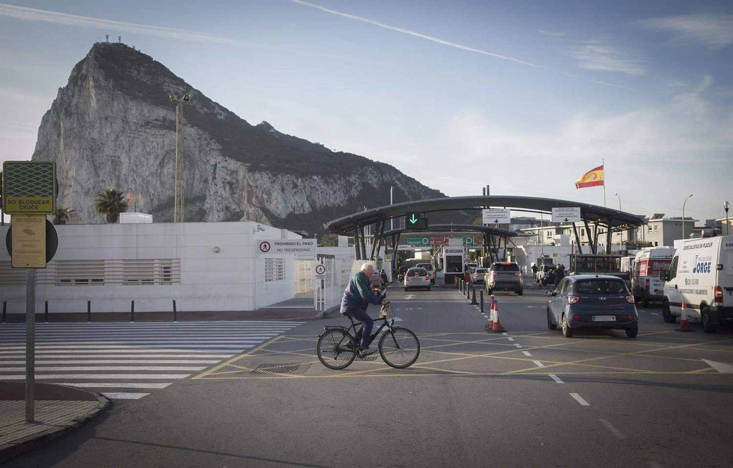 Vox pedirá al Gobierno que exija a Gibraltar medidas para acabar con «vertidos contaminantes» en el mar