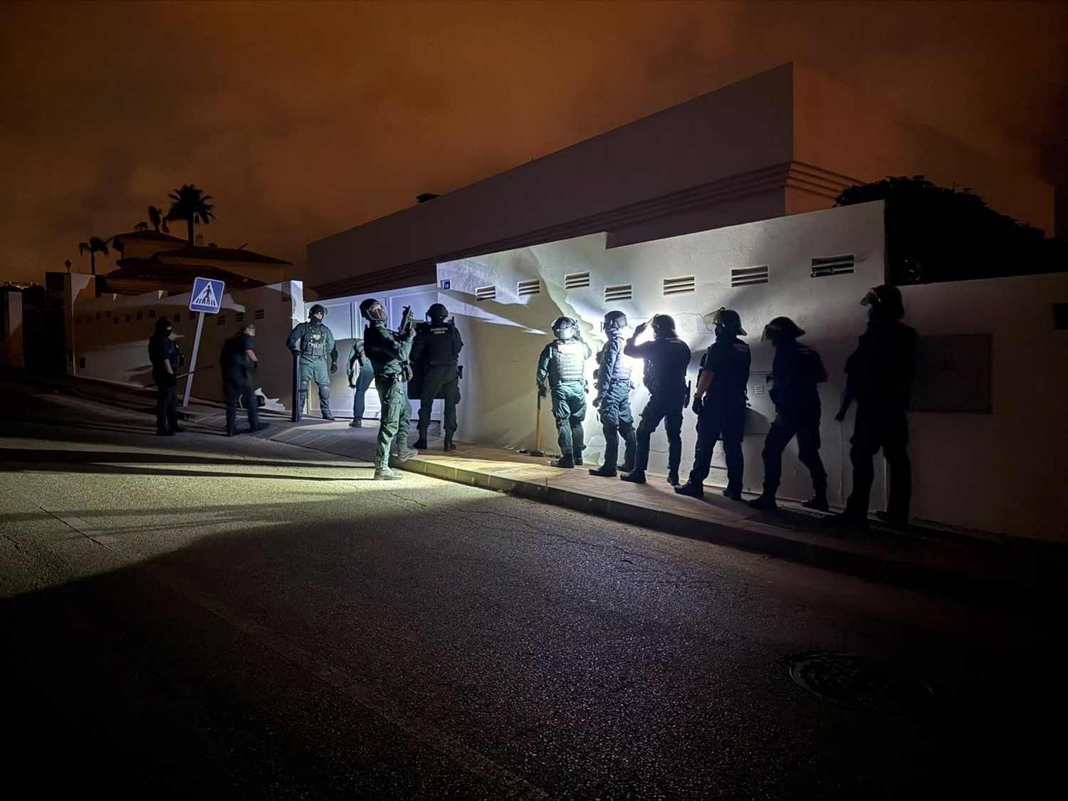 Cae una red de blanqueo de capitales del narcotráfico con siete registros en el Campo de Gibraltar