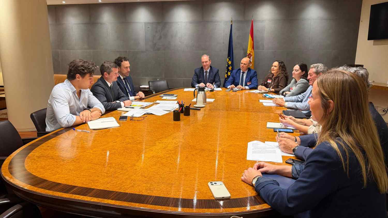 AESBA lleva al Congreso la importancia de desbloquear el proyecto del fondeadero exterior