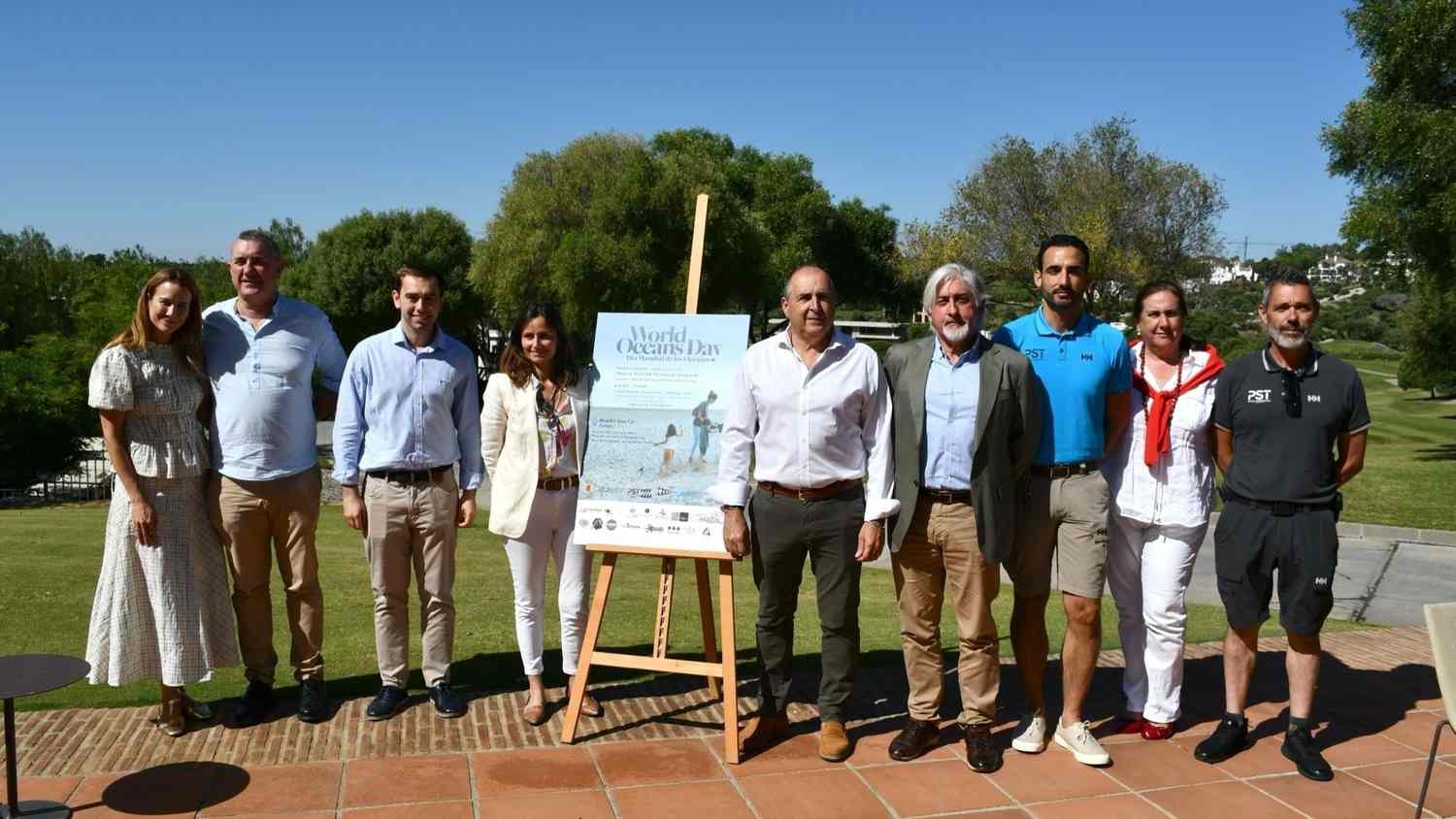 ARCGISA colabora en la celebración del Día de los Océanos con la disposición de seis contenedores