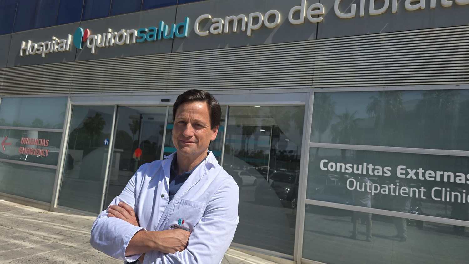 Una buena higiene oral y adaptar la alimentación son clave en la recuperación tras insertar implantes maxilofaciales