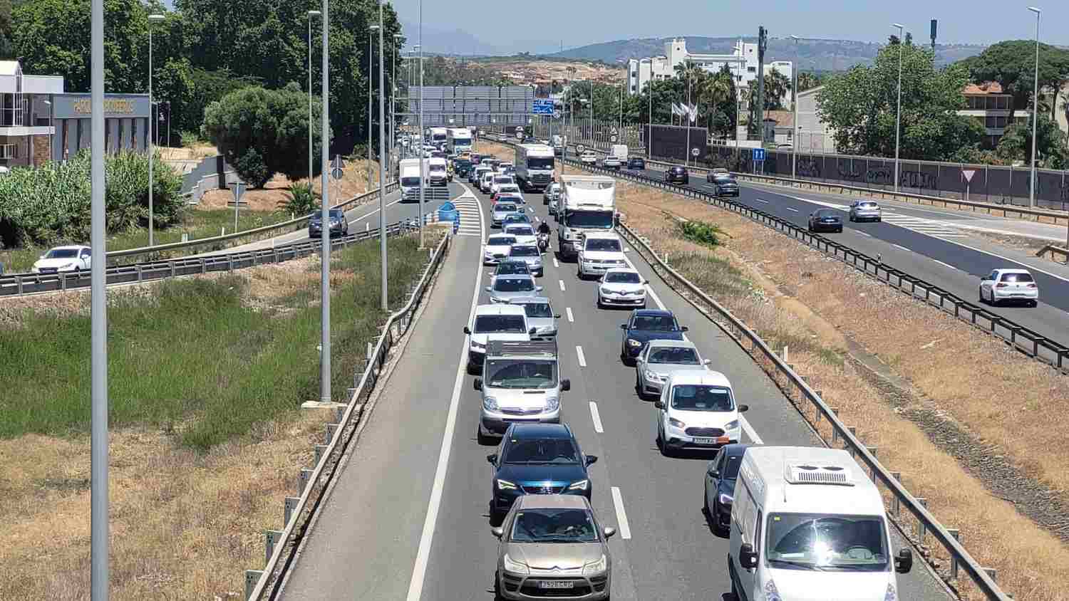 Otra jornada de accidente y retenciones en la A-7