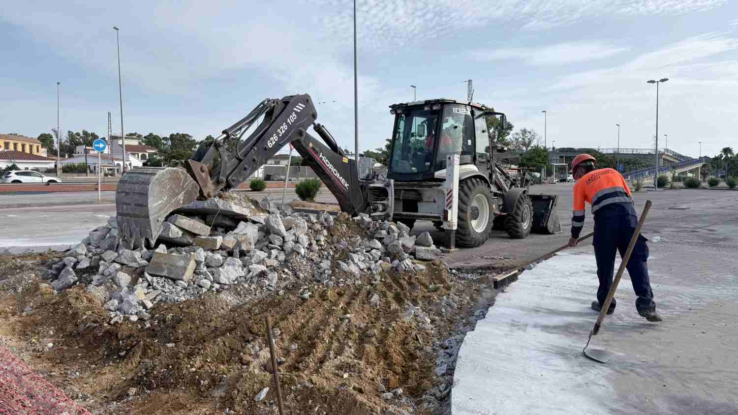 El asfaltado del Parque Empresarial de Palmones encara su recta final