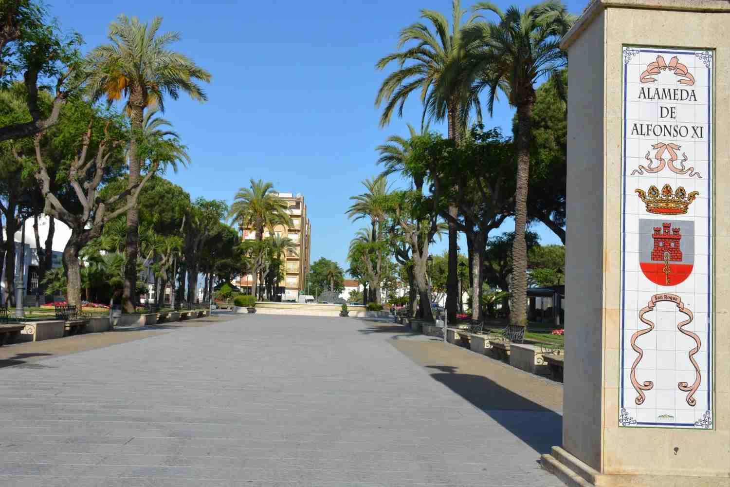 San Roque instala en la Alameda Alfonso XI una pantalla gigante para ver el partido España-Portugal