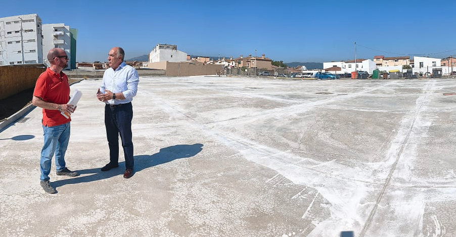 Algeciras ultima el nuevo aparcamiento junto a la playa de El Rinconcillo con 79 plazas