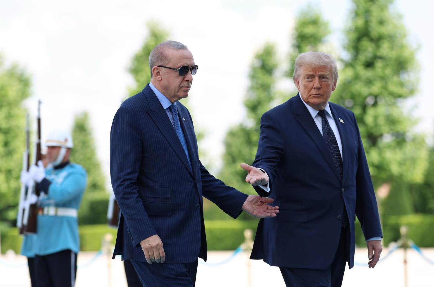 Trump dice que detendrá «completamente» el comercio con España y que es «una causa perdida»