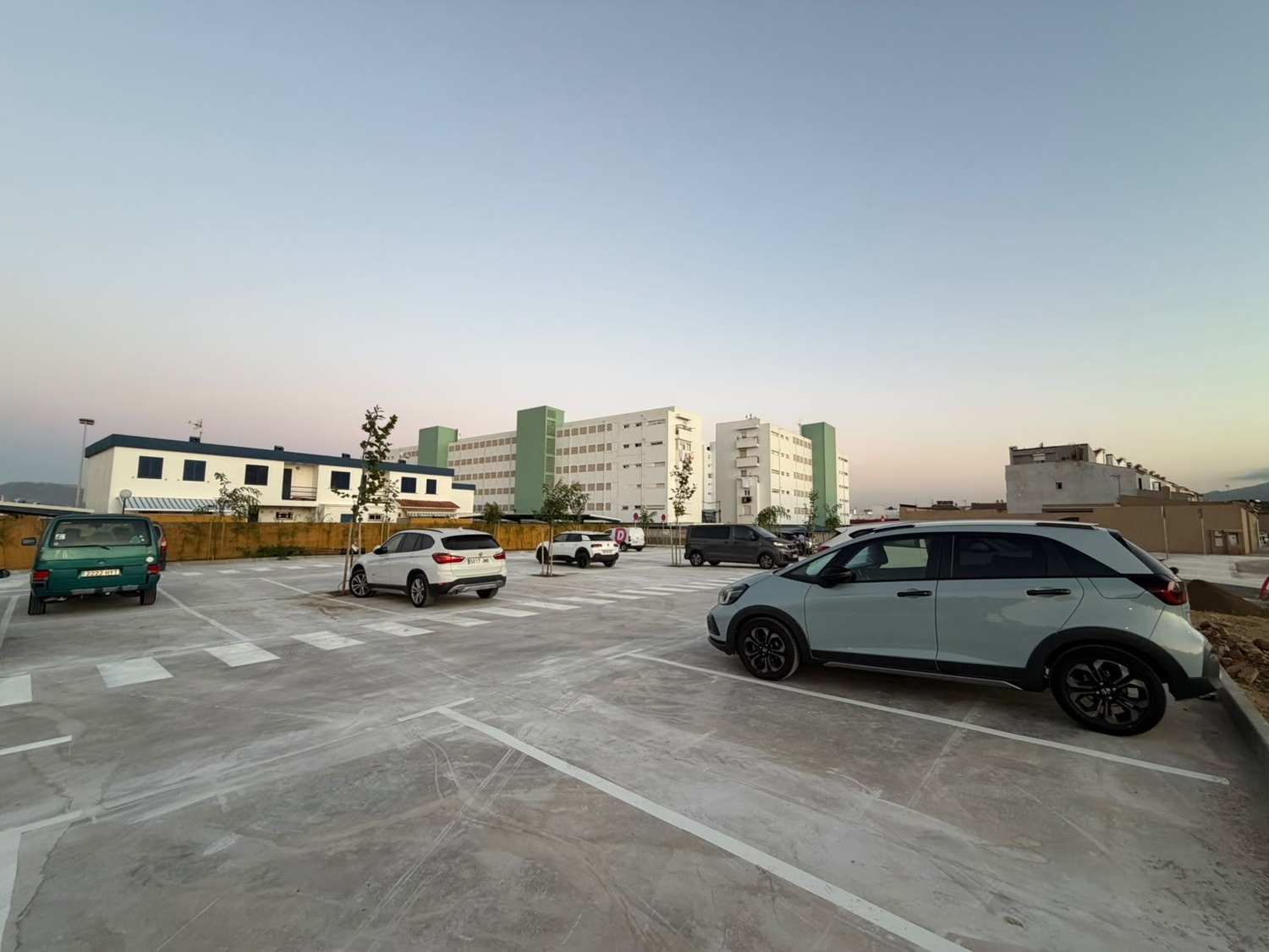 El Rinconcillo estrena 79 nuevas plazas de aparcamiento junto a la playa