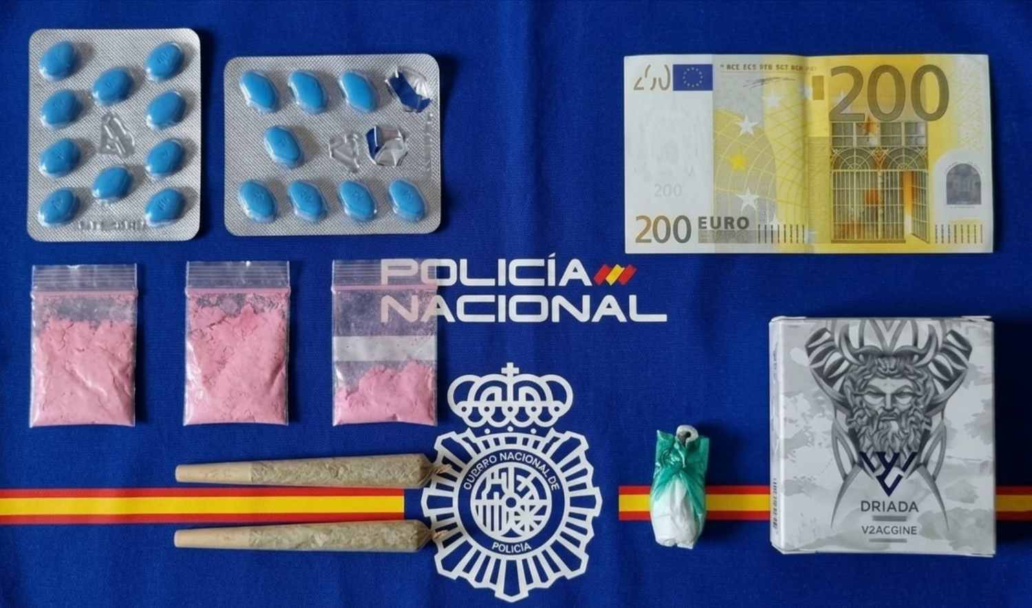 Detenido en Algeciras un taxista por llevar drogas y medicamentos de contrabando ocultos en su vehículo